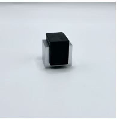 门吸